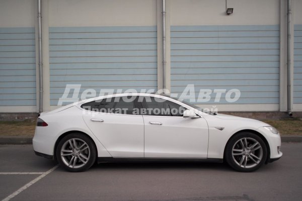 Tesla Model S White