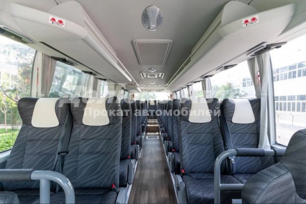Автобус Yutong 53 места