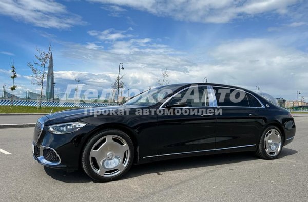 Mercedes Maybach S-223 Черный