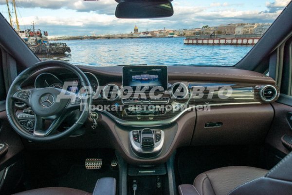 Мерседес V-класс AMG 6 мест