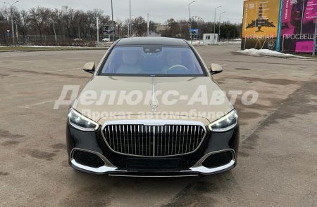 Mercedes Maybach S-223 Золотой-Черный