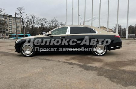 Mercedes Maybach S-223 Золотой-Черный